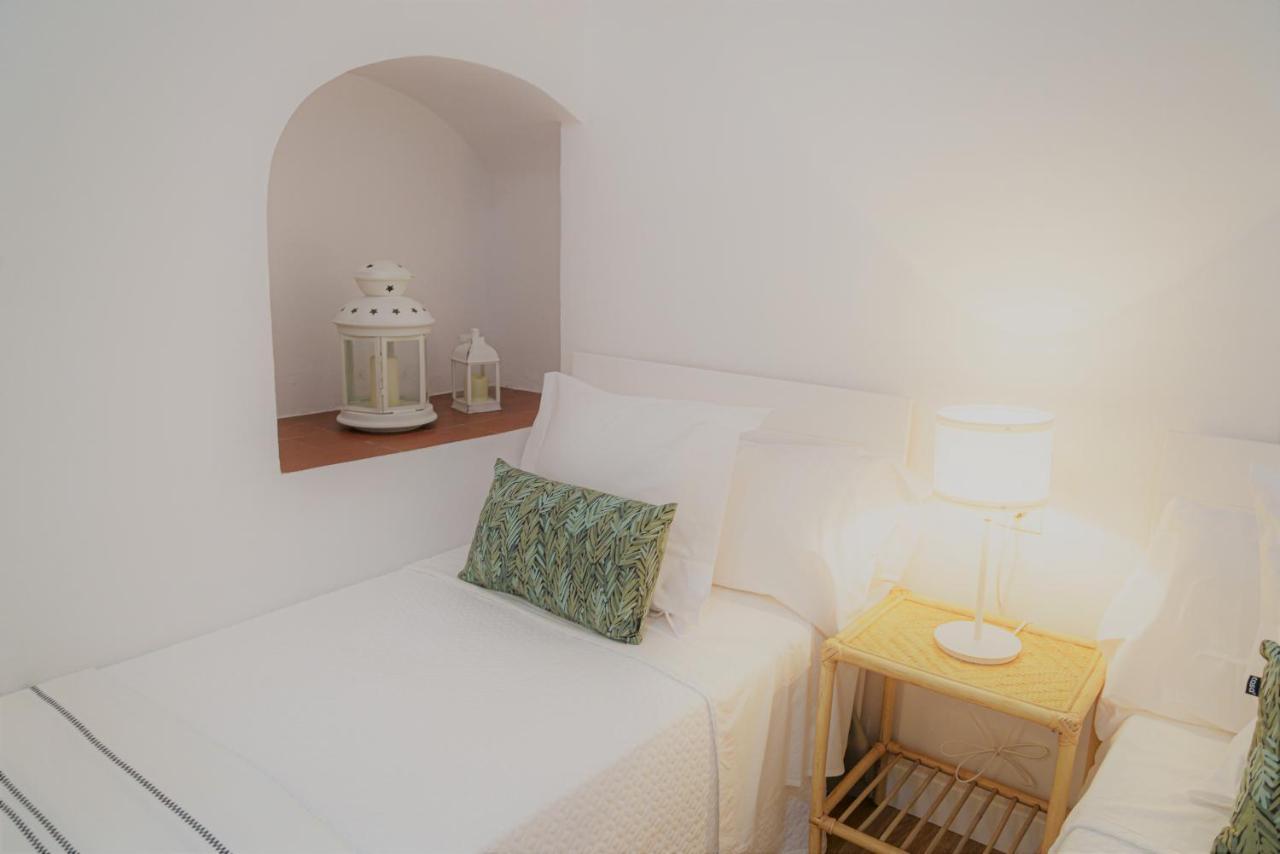 Hostal La Calzada Tarifa Extérieur photo