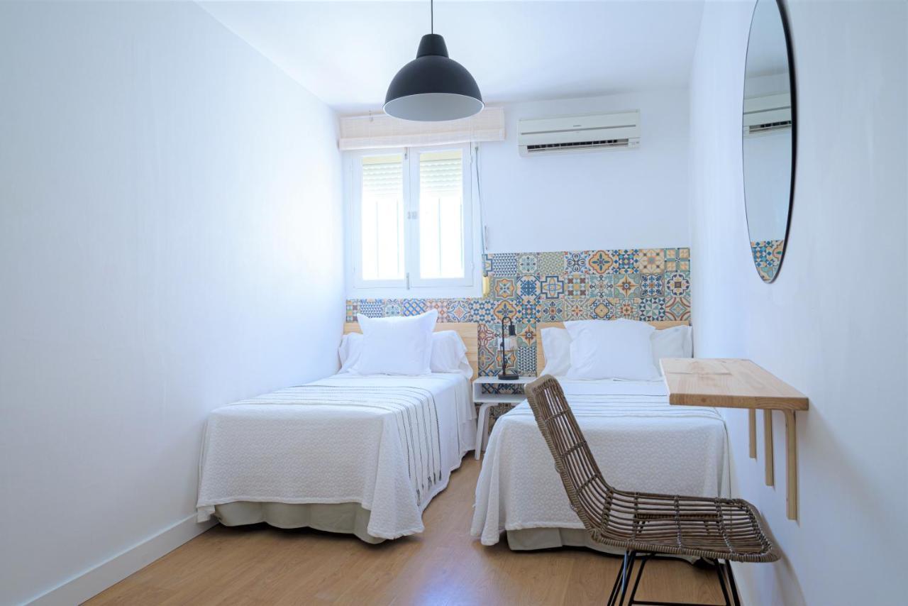 Hostal La Calzada Tarifa Extérieur photo